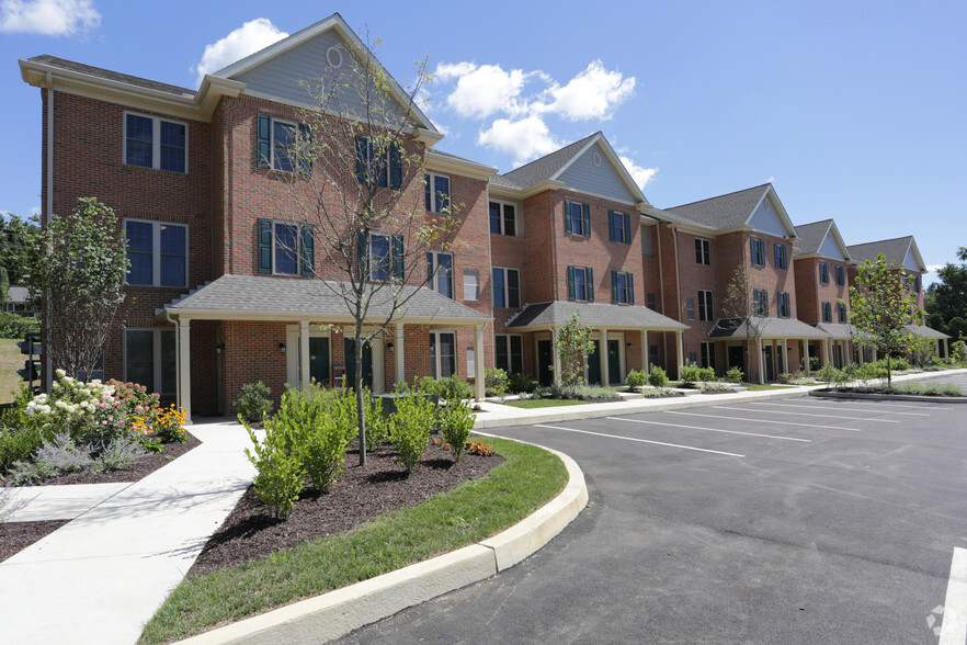 Building Photo - Corner Park Apartments