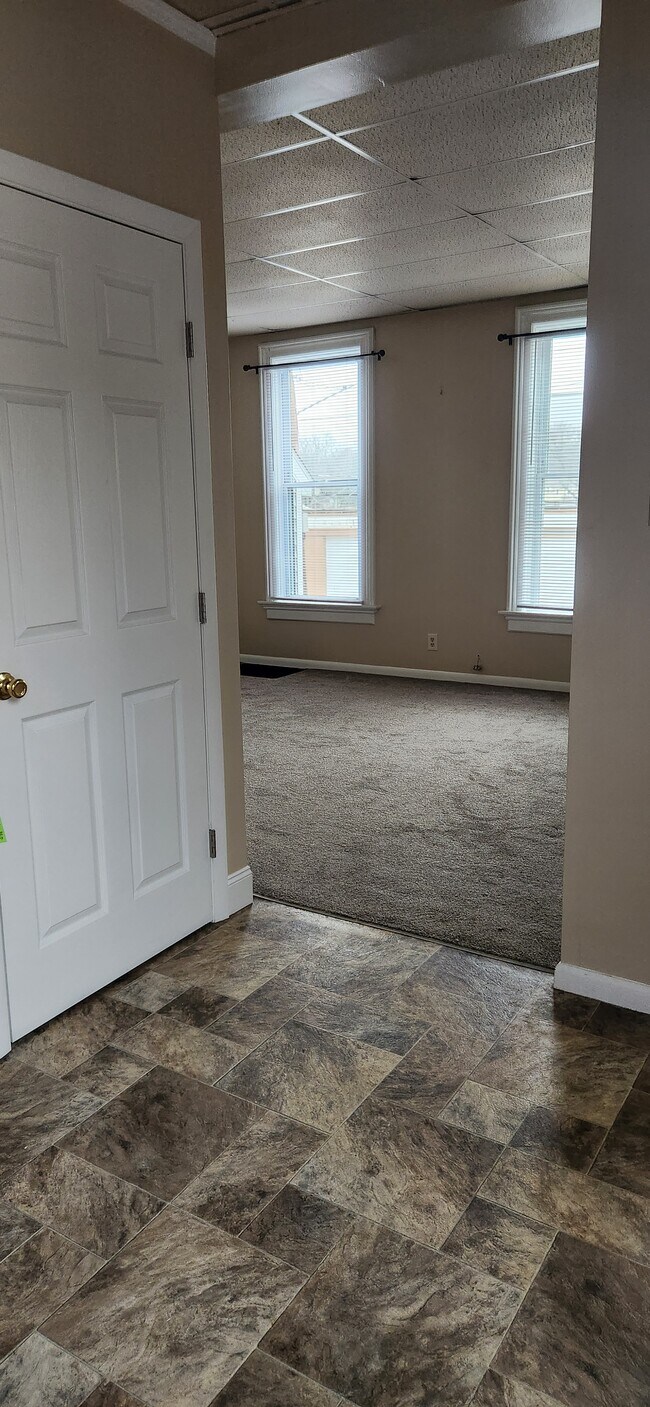 Building Photo - 435 N Water St