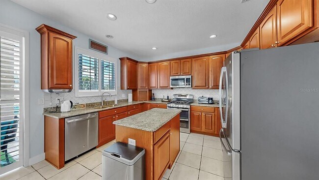 Building Photo - 2336 Winsloe Dr