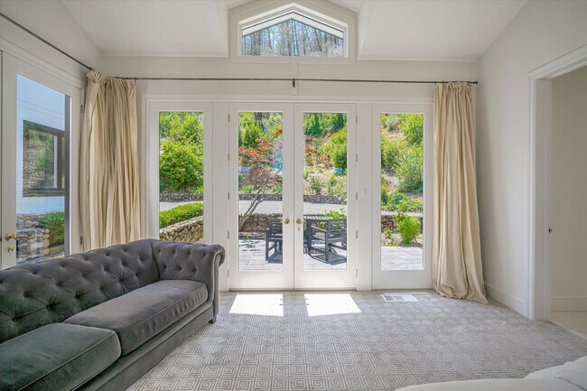 Building Photo - Welcome to Your Luxurious Napa Valley Retr...