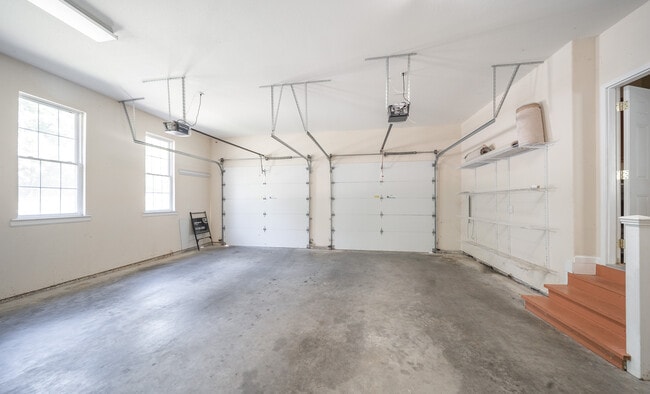 Building Photo - 814 Marit Drive