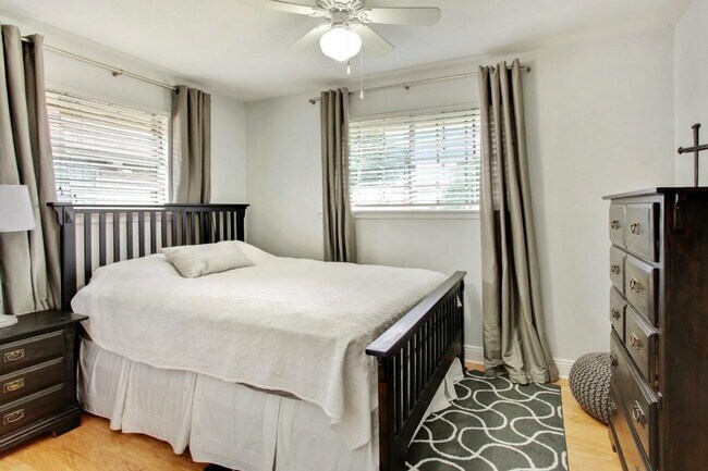 Building Photo - 1213 Neyrey Dr