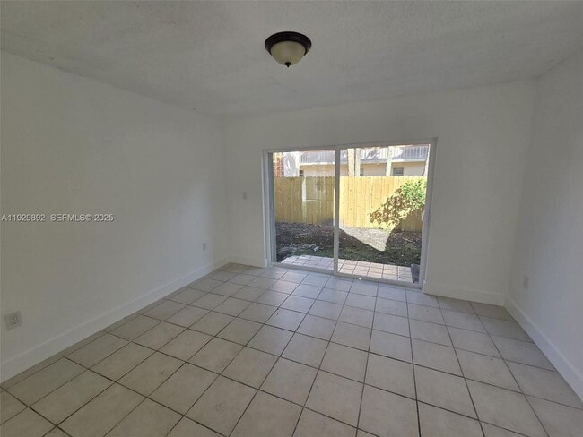 Building Photo - 3940 NW 76th Terrace