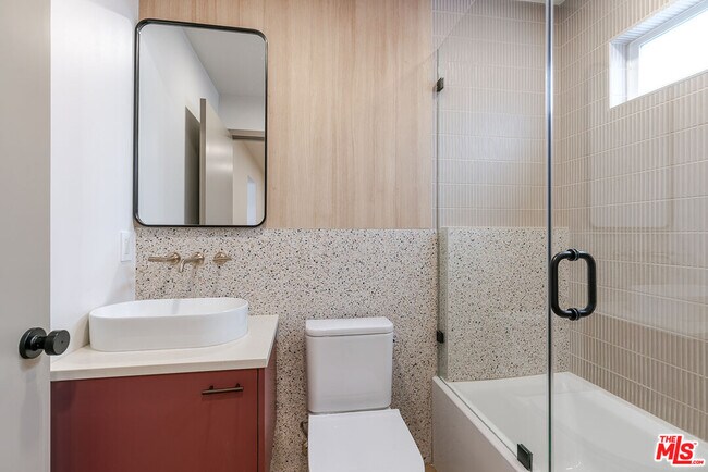 Building Photo - 12425 Texas Ave