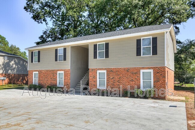 Primary Photo - 150 Conifer Dr