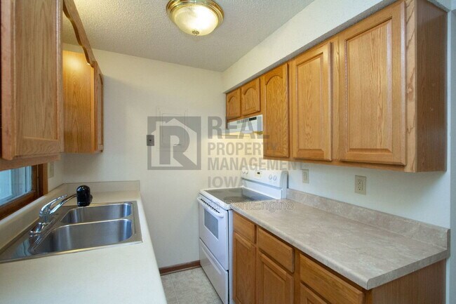Building Photo - 207 Todd Cir