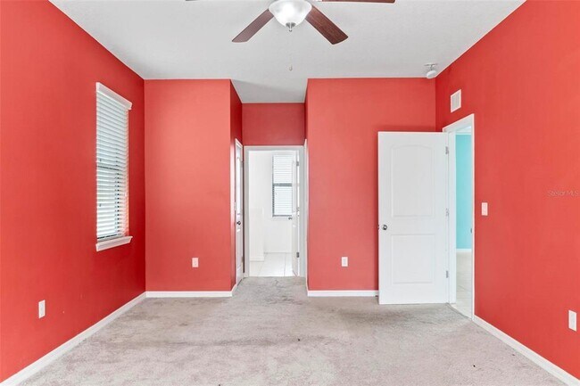 Building Photo - 625 Silverthorn Pl