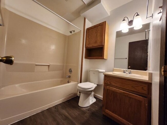 Building Photo - MOVE IN SPECIAL: 1/2 OFF First Full Months...