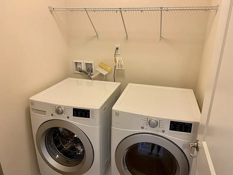 Building Photo - 8939 Ringview Dr