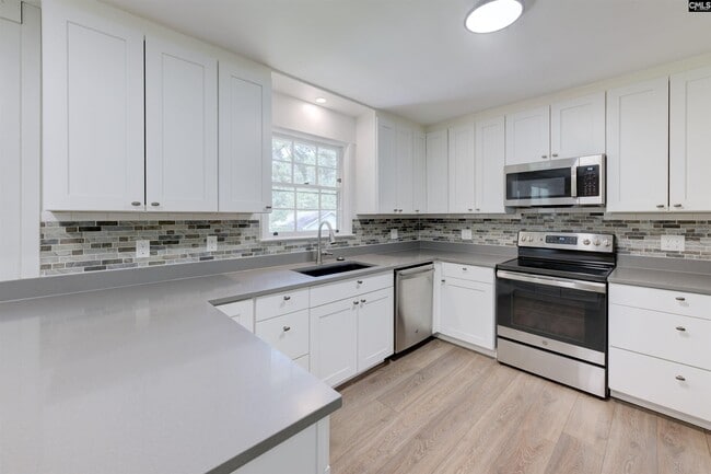 Building Photo - 1612 Bradley Dr