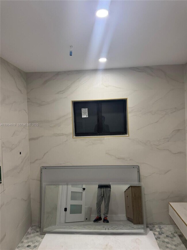 Building Photo - 9410 SW 55th St