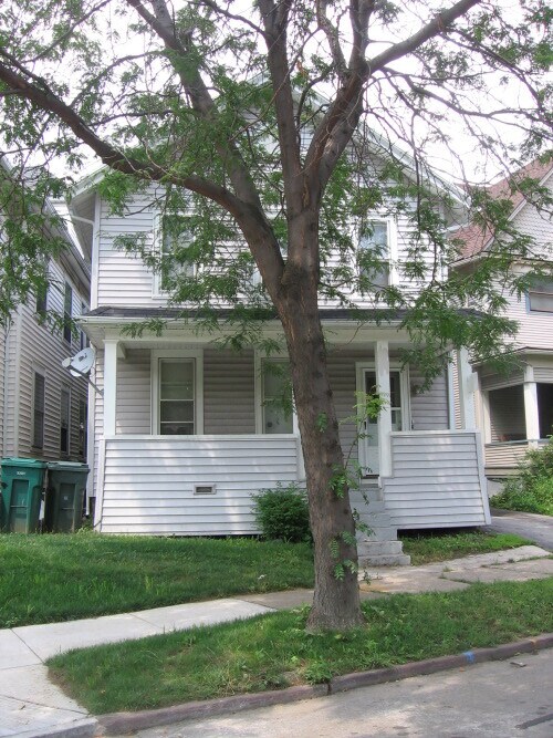 Building Photo - 272 Hamilton St