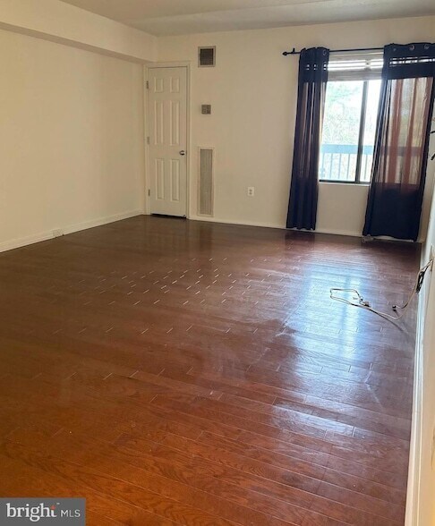 Building Photo - 6300 Stevenson Ave