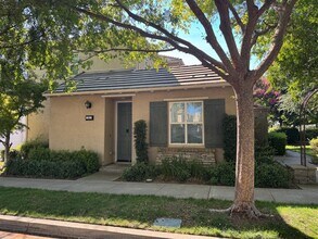 Building Photo - 211 Chambord Way