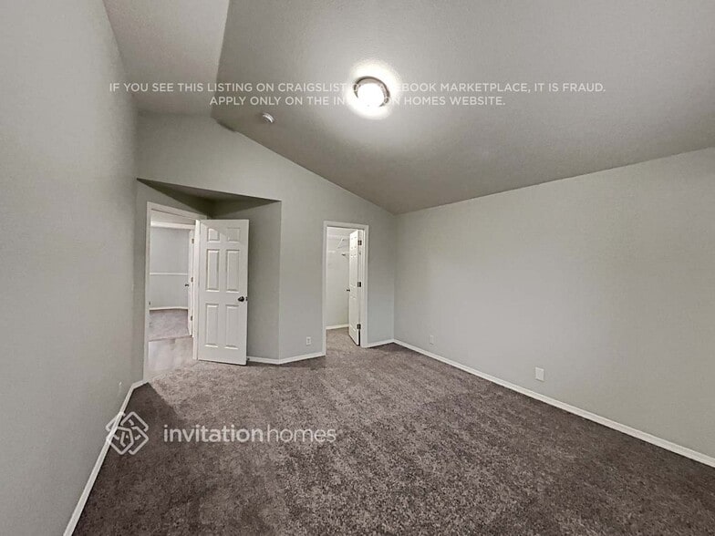 Building Photo - 15639 Canby Dr