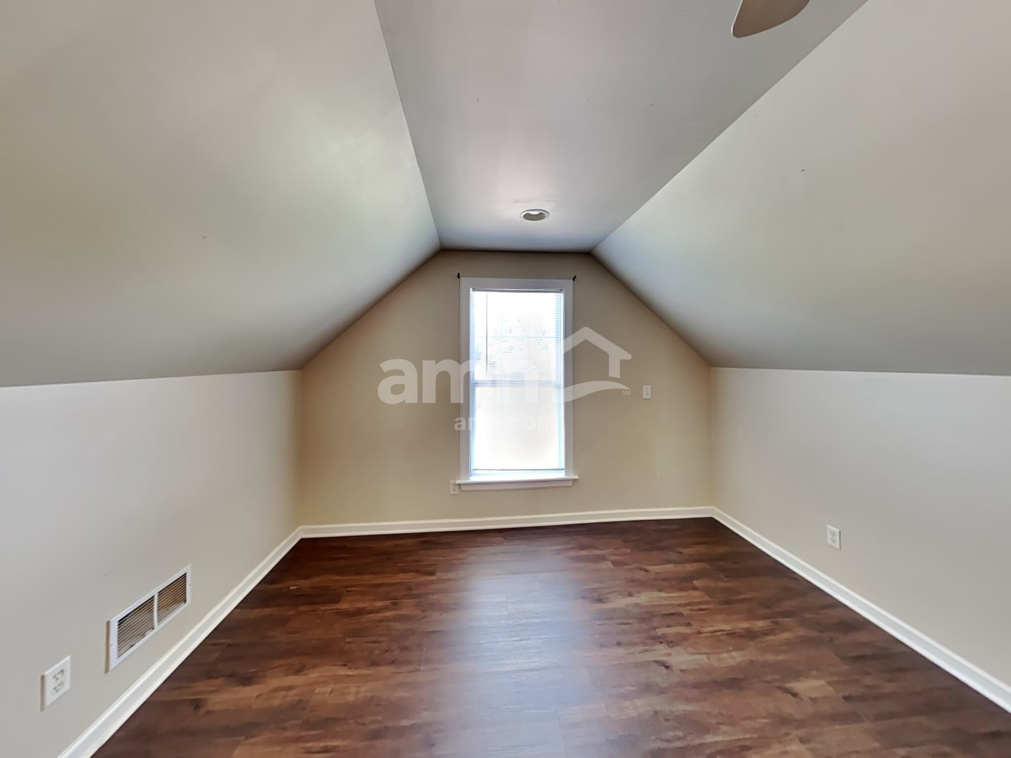 Building Photo - 3369 Woodtree Ln