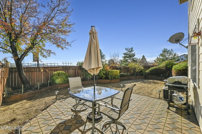 Building Photo - 9250 Lone Wolf Cir