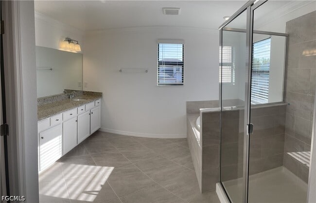 Building Photo - 14543 Cantabria Dr