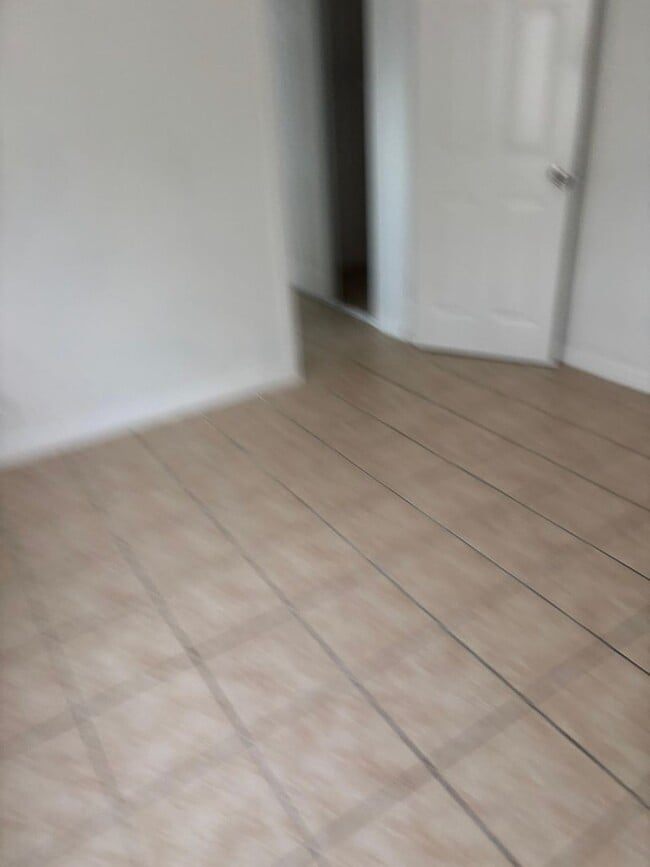 Building Photo - 4406 Plum St
