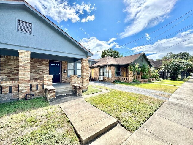 Building Photo - 5 Hunt St