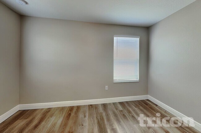 Building Photo - 7105 Feather Wood Dr