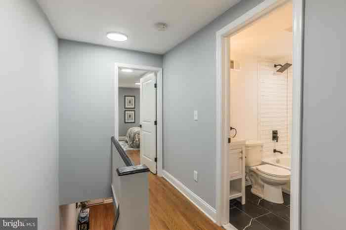 Building Photo - 717 Sigel St