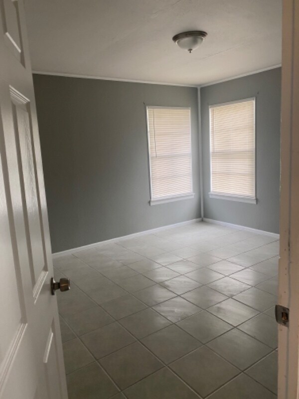Building Photo - 146 Bernice Dr