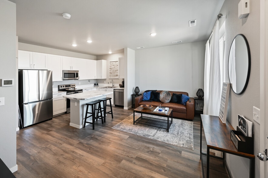 Living Room & Kitchen - 260 Pawnee Rd