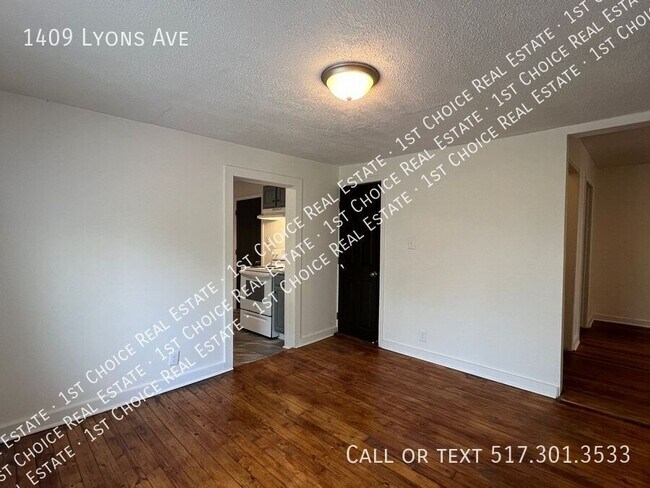 Building Photo - 1409 Lyons Ave