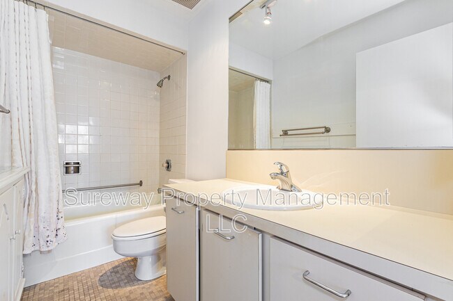 Building Photo - 1 Markham Rd