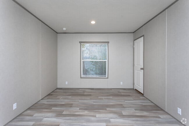 3BR, 2BA - 1,216SF - Primary Bedroom - Hunter Ridge