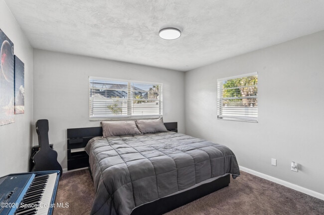 Building Photo - 591 Ponderosa St