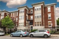 Building Photo - 200 E 43rd St