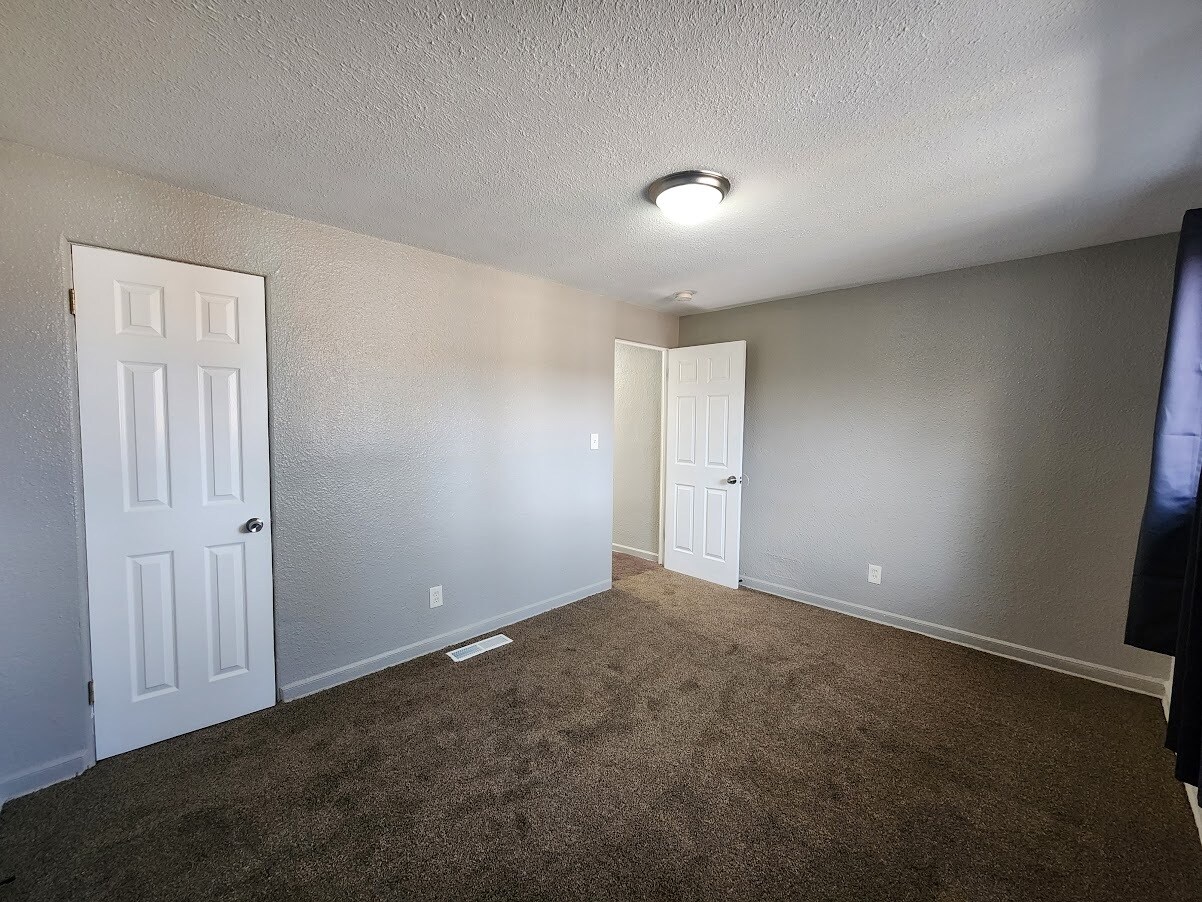 Building Photo - 1308 Moline St