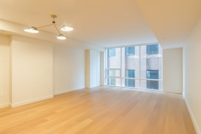 Building Photo - 2bd/1ba Seattle Condo