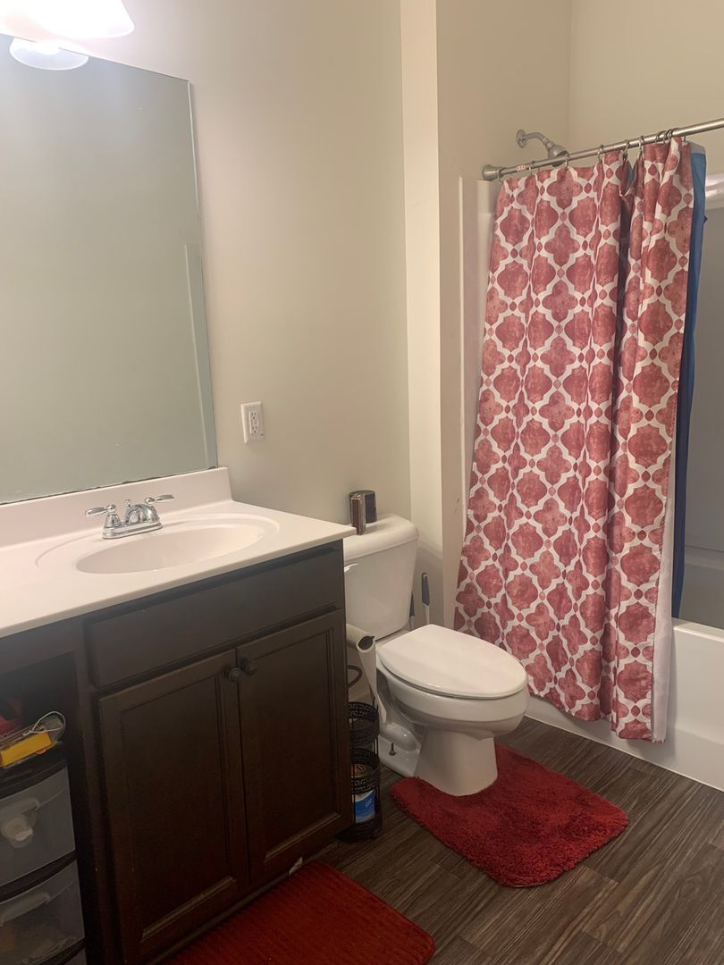 Building Photo - 1021 Parkers Cv