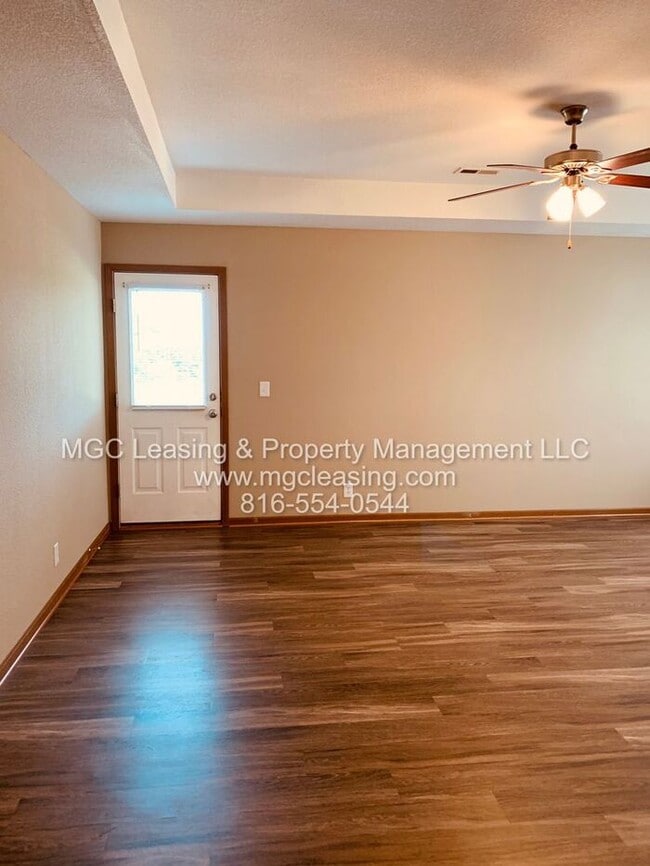Building Photo - Charming Ranch Duplex in the Heart of Lone Jack - Ready Now!