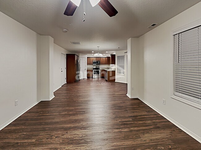 Building Photo - 2624 N Kristy Ave