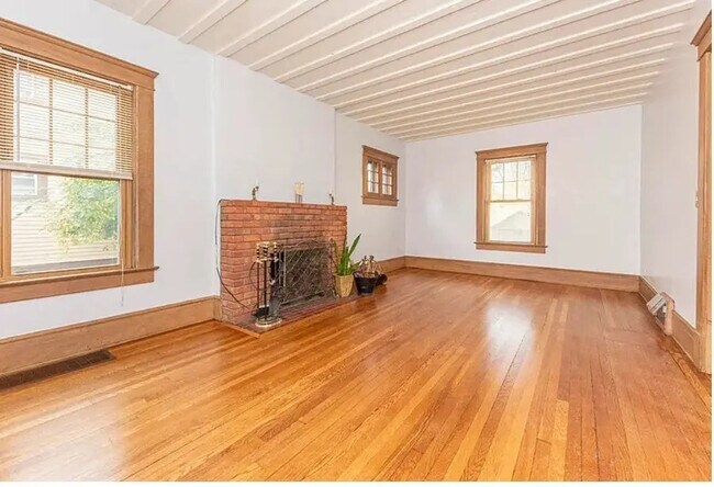 Building Photo - 1132 Michigan-1132MICH