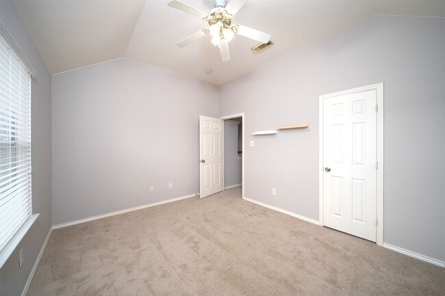 Building Photo - 3627 Midland Dr