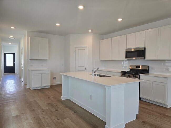 Building Photo - 229 Mets Wy
