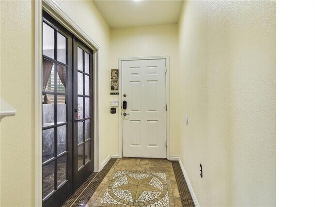 Building Photo - 6200 Ken Caryl Dr