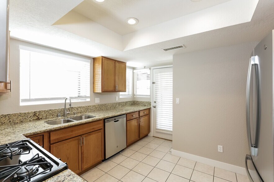 Building Photo - 7761 Success Ct