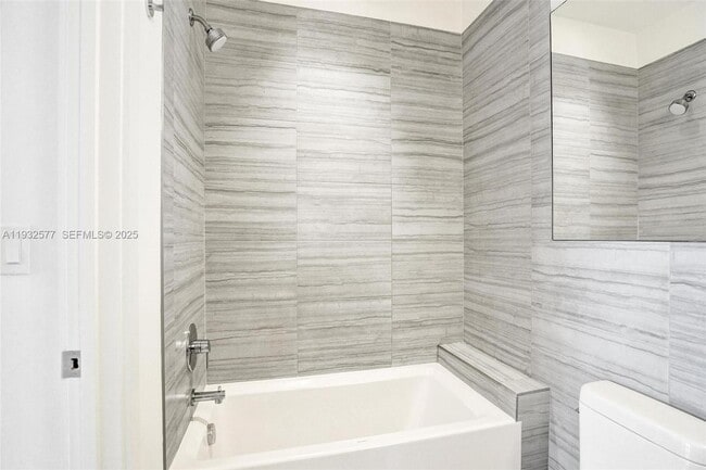 Building Photo - 301 Altara Ave