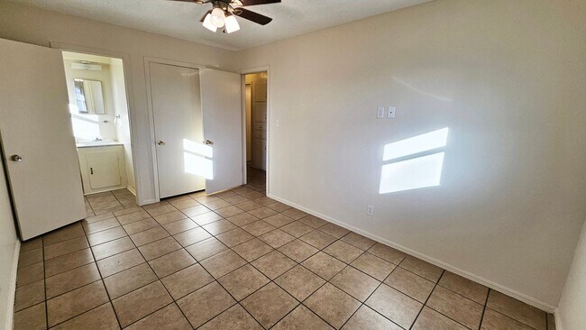 Building Photo - Charming 3-Bedroom Home in the Moore School District