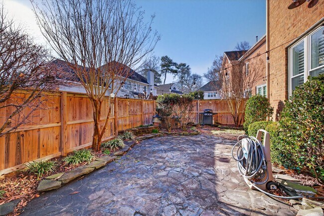 Building Photo - Elegant & Spacious Home Available in Church Point