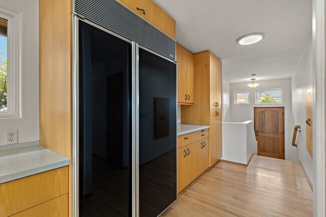 Building Photo - Expansive View of San Diego Bay! Double Ca...