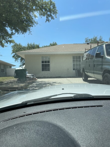 Primary Photo - 10331 Kidron Ave
