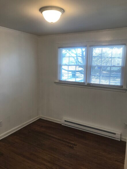 Building Photo - 1403 Hyman Ave