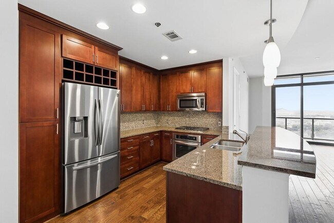 Building Photo - 270 17th St NW